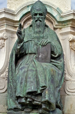 프라하의 성 아달베르트_photo by Tony Bowden_on the Puspokkut Memorial Column in Szekesfehervar_Hungary.jpg